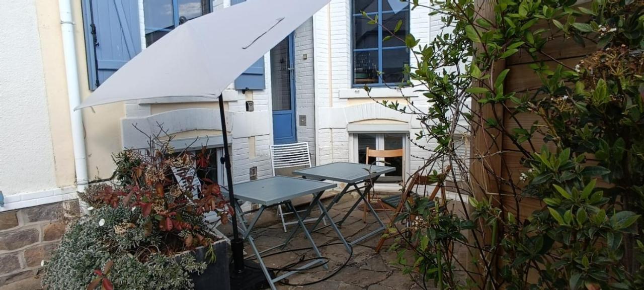 A 200M De La Plage, Charmante Petite Maison De Ville Les Sables-dʼOlonne Exterior foto